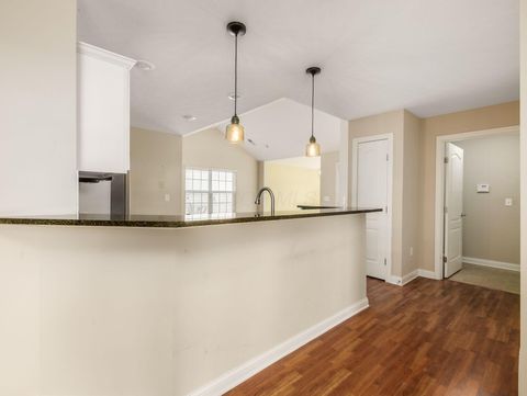 Tiny photo for 4492 Newport Loop E, Grove City, OH 43123 (MLS # 226003106)