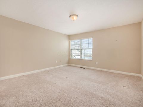 Tiny photo for 4492 Newport Loop E, Grove City, OH 43123 (MLS # 226003106)
