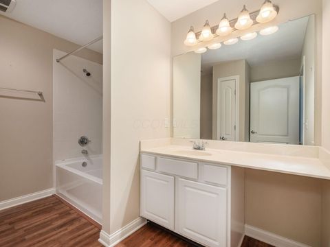 Tiny photo for 4492 Newport Loop E, Grove City, OH 43123 (MLS # 226003106)