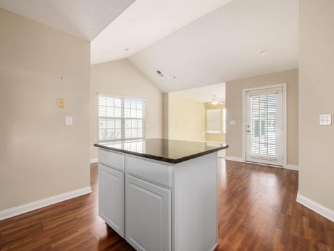 Tiny photo for 4492 Newport Loop E, Grove City, OH 43123 (MLS # 226003106)