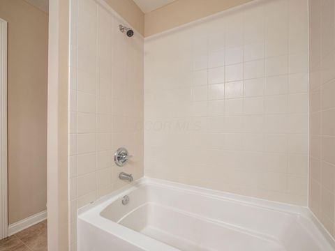 Tiny photo for 4492 Newport Loop E, Grove City, OH 43123 (MLS # 226003106)