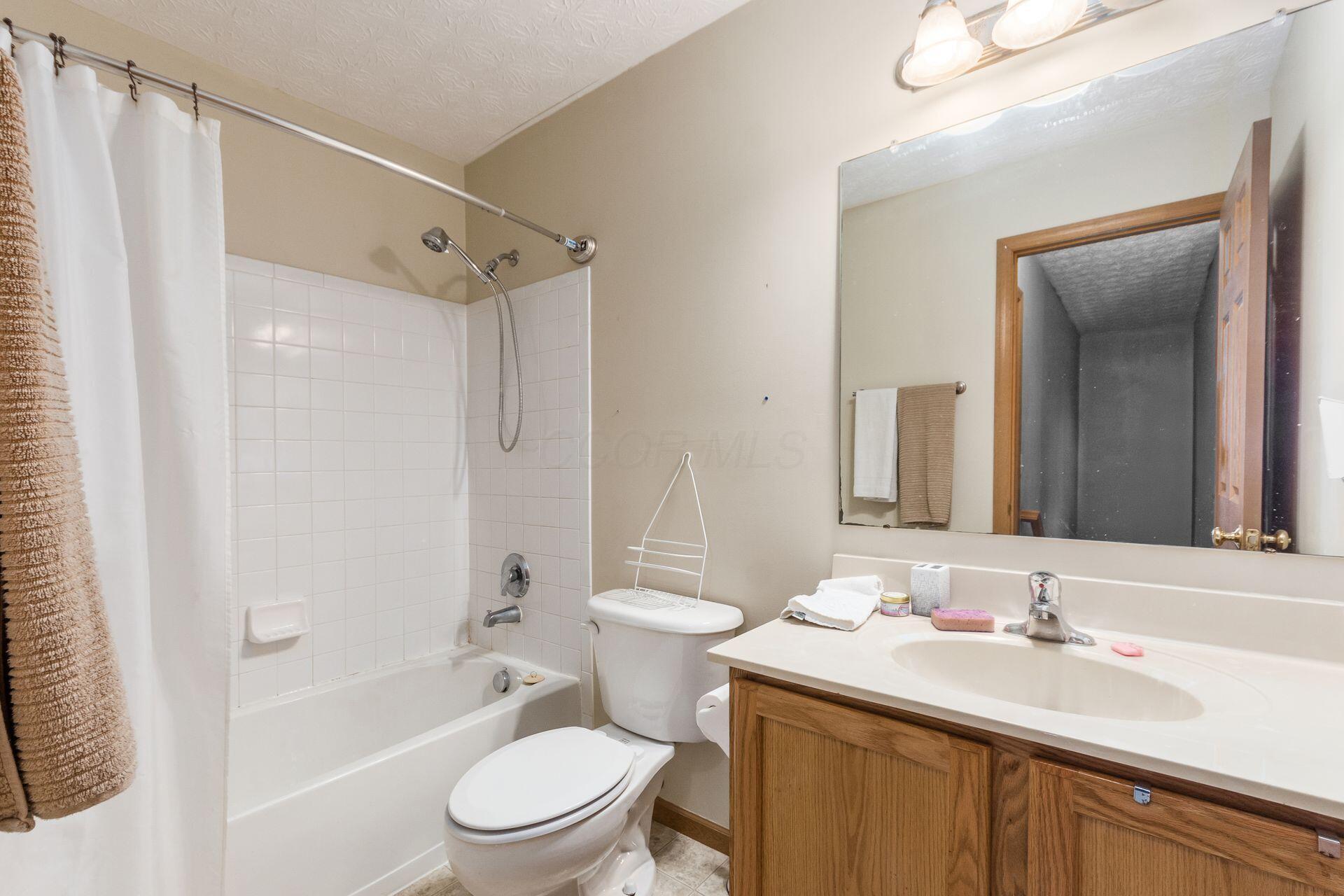 6121 Nasby Drive, Galloway, Ohio image 23