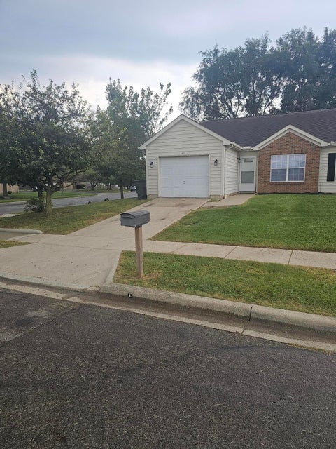 Homes For Sale - 1456 October Ridge Court<br/> Columbus, OH 43223