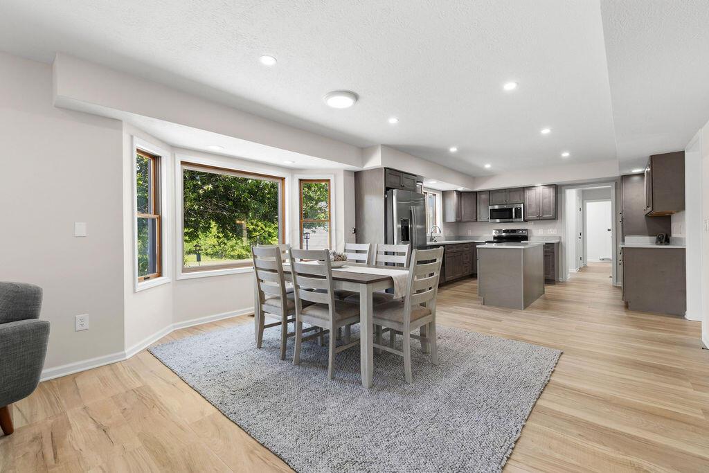 14 Willow View Drive SW