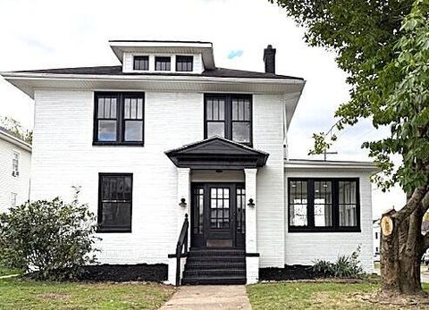 Tiny photo for 402 Mckinley Avenue, Crooksville, OH 43731 (MLS # 226000574)