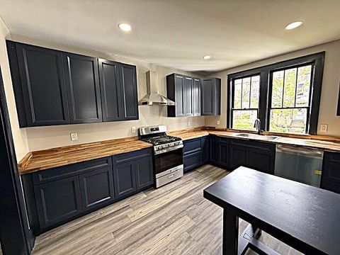 Tiny photo for 402 Mckinley Avenue, Crooksville, OH 43731 (MLS # 226000574)