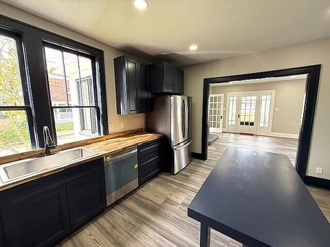 Tiny photo for 402 Mckinley Avenue, Crooksville, OH 43731 (MLS # 226000574)