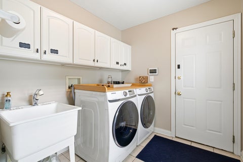 Tiny photo for 5069 Heath Gate Drive, New Albany, OH 43054 (MLS # 226021982)