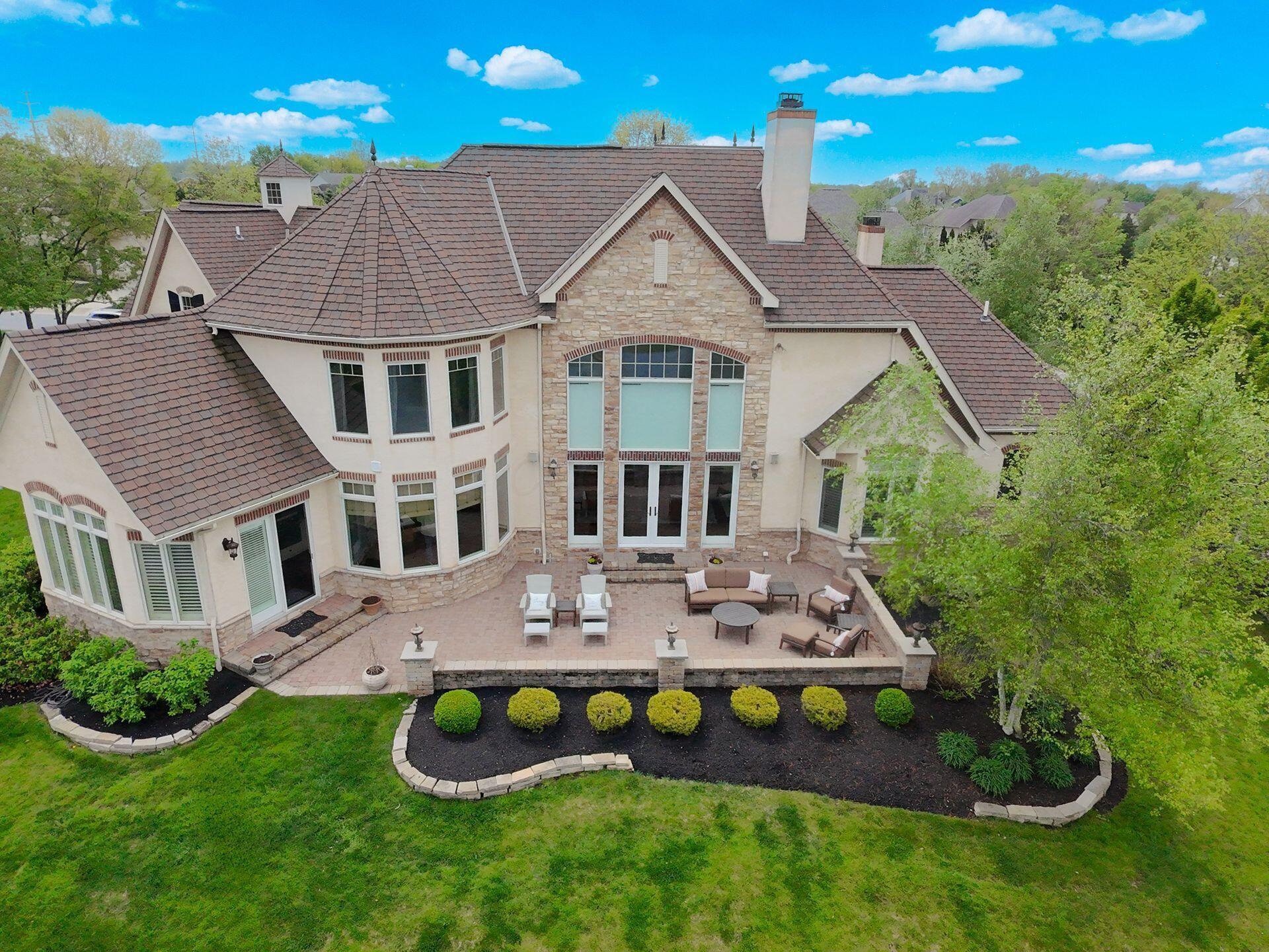 10577 Wellington Boulevard, Powell, Ohio image 3