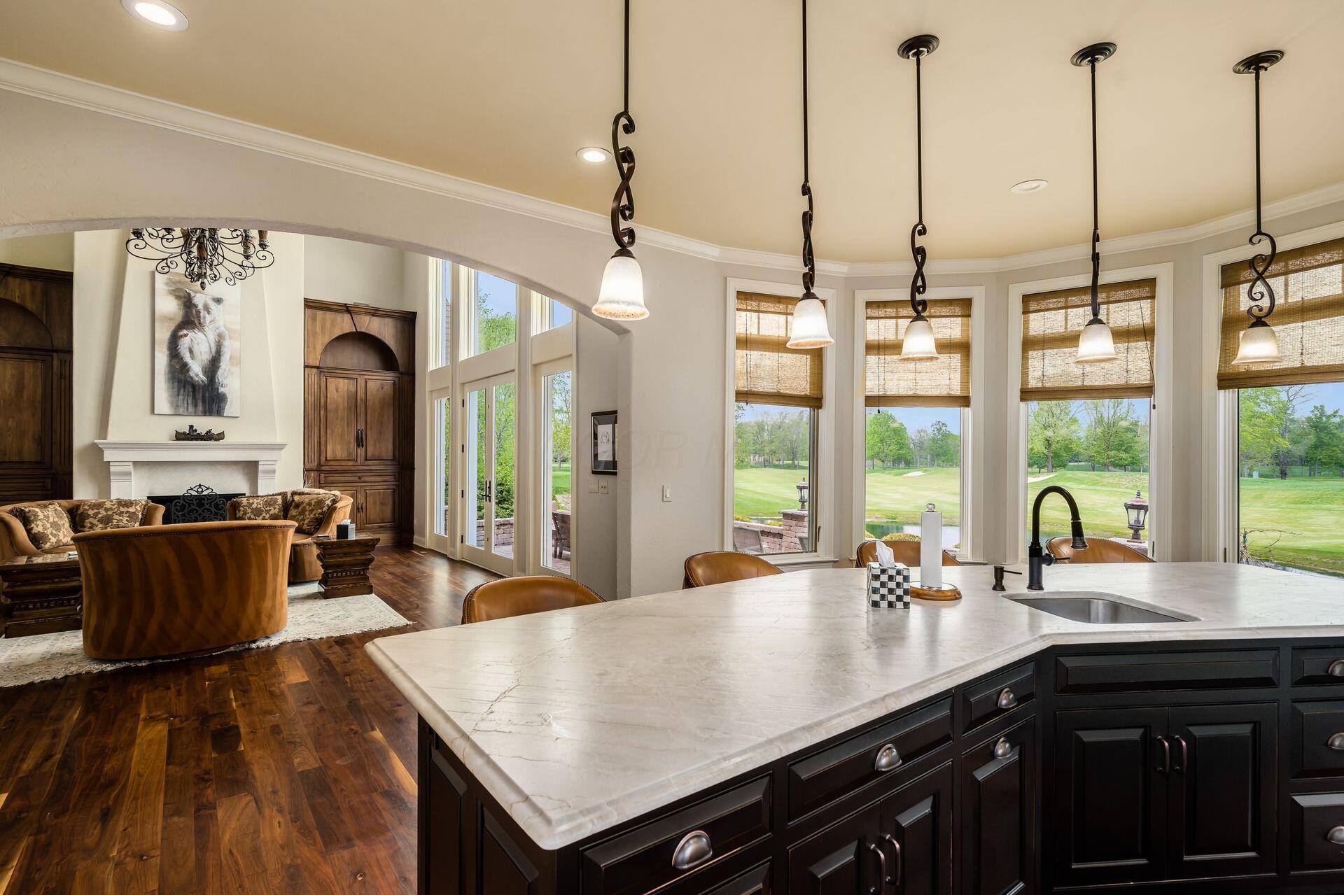 10577 Wellington Boulevard, Powell, Ohio image 17