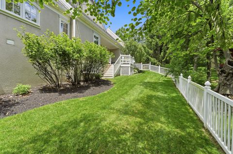 Tiny photo for 2950 Linkbury Lane, Upper Arlington, OH 43221 (MLS # 226022006)