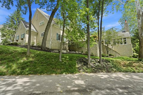 Tiny photo for 2950 Linkbury Lane, Upper Arlington, OH 43221 (MLS # 226022006)