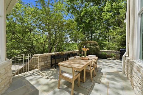 Tiny photo for 2950 Linkbury Lane, Upper Arlington, OH 43221 (MLS # 226022006)