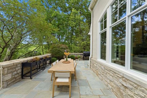 Tiny photo for 2950 Linkbury Lane, Upper Arlington, OH 43221 (MLS # 226022006)
