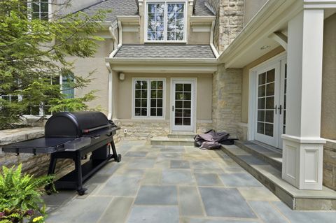 Tiny photo for 2950 Linkbury Lane, Upper Arlington, OH 43221 (MLS # 226022006)