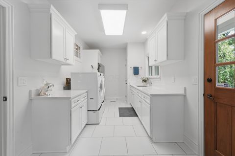 Tiny photo for 2950 Linkbury Lane, Upper Arlington, OH 43221 (MLS # 226022006)