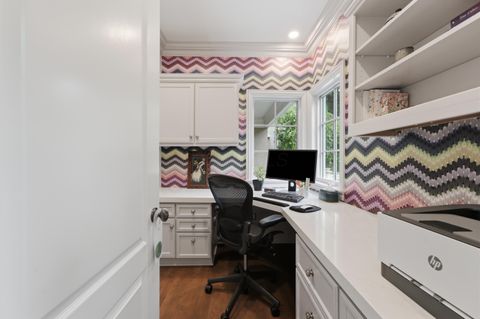 Tiny photo for 2950 Linkbury Lane, Upper Arlington, OH 43221 (MLS # 226022006)
