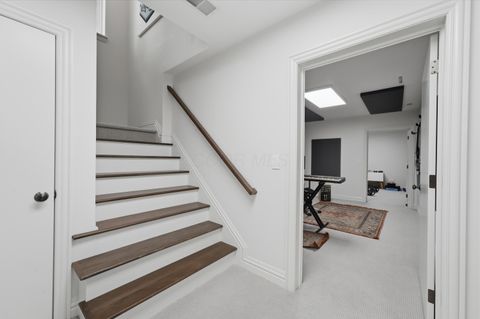 Tiny photo for 2950 Linkbury Lane, Upper Arlington, OH 43221 (MLS # 226022006)