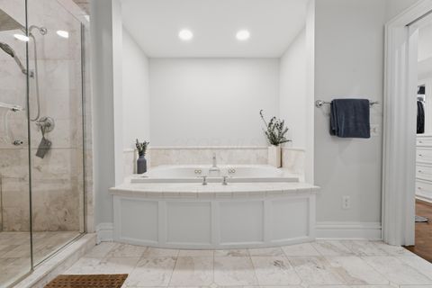 Tiny photo for 2950 Linkbury Lane, Upper Arlington, OH 43221 (MLS # 226022006)