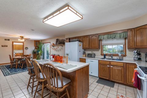 Tiny photo for 630 Kimberly Drive, Washington Court House, OH 43160 (MLS # 225037503)