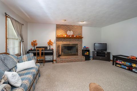 Tiny photo for 630 Kimberly Drive, Washington Court House, OH 43160 (MLS # 225037503)