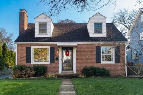 Photo of 910 Copeland Road, Columbus, OH 43212 (MLS # 226000508)