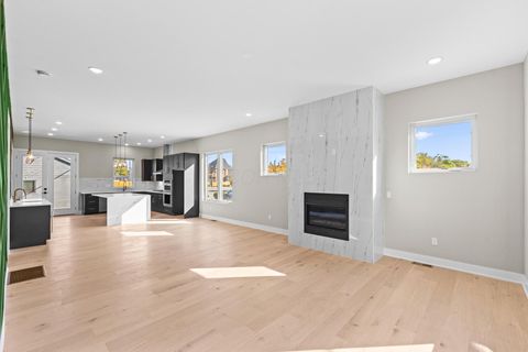 Tiny photo for 338 S Ohio Avenue, Columbus, OH 43205 (MLS # 225039670)