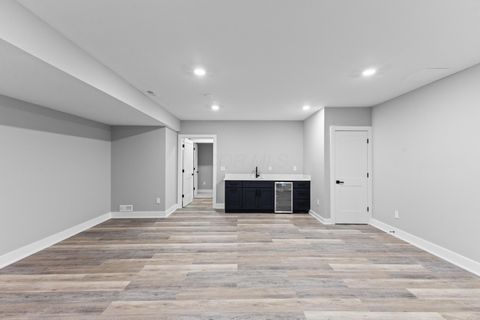 Tiny photo for 338 S Ohio Avenue, Columbus, OH 43205 (MLS # 225039670)