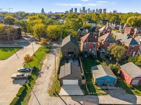 Tiny photo for 338 S Ohio Avenue, Columbus, OH 43205 (MLS # 225039670)