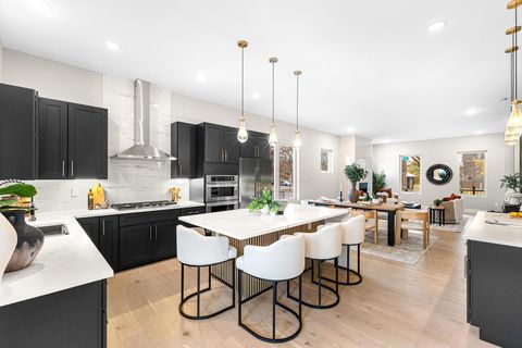 Photo of 338 S Ohio Avenue, Columbus, OH 43205 (MLS # 225039670)