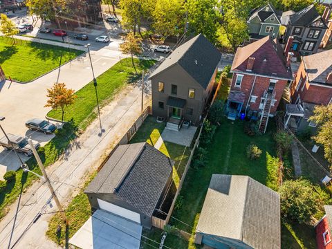 Tiny photo for 338 S Ohio Avenue, Columbus, OH 43205 (MLS # 225039670)