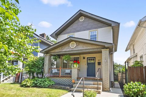 Photo of 517 E Jenkins Avenue, Columbus, OH 43207 (MLS # 226025096)