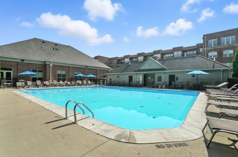 Photo of 925 Ingleside Avenue 111 #111, Columbus, OH 43215 (MLS # 225028462)