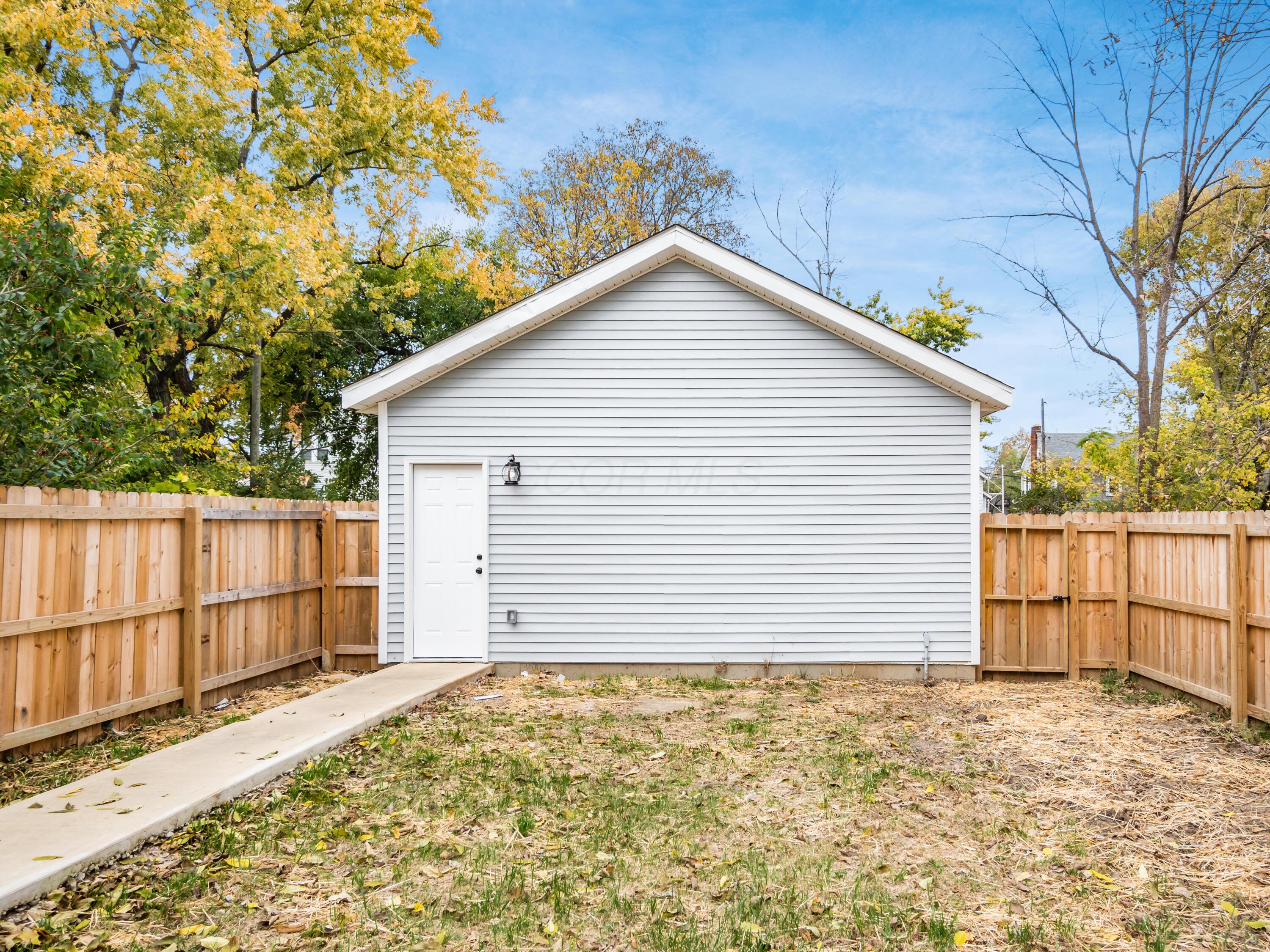 1586 Kent Street, Columbus, Ohio image 13