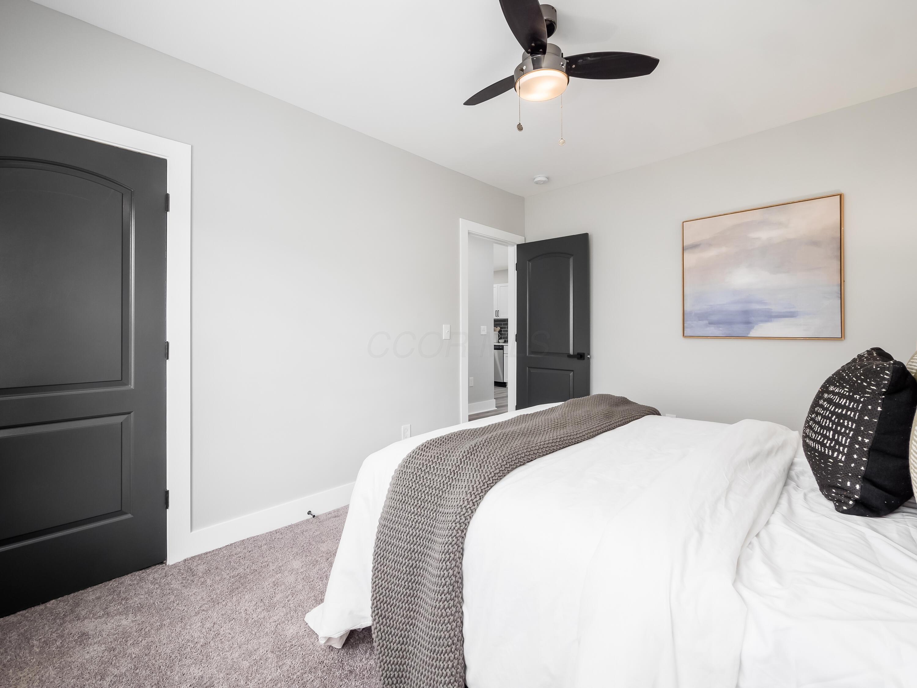 1586 Kent Street, Columbus, Ohio image 32