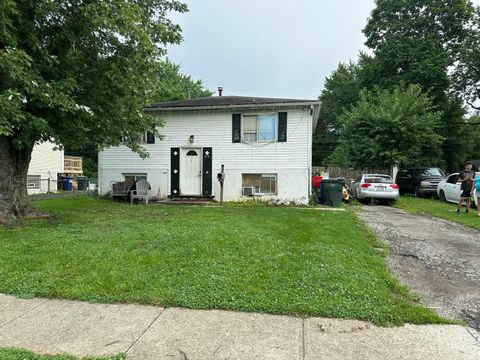 Photo of 870 Allison Drive, Columbus, OH 43207 (MLS # 225035865) Photo of 870 Allison Drive, Columbus, OH 43207 (MLS # 225035865)