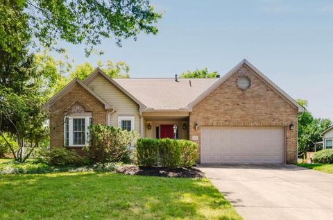Photo of 1013 Mcleod Parc, Pickerington, OH 43147 (MLS # 226027680)