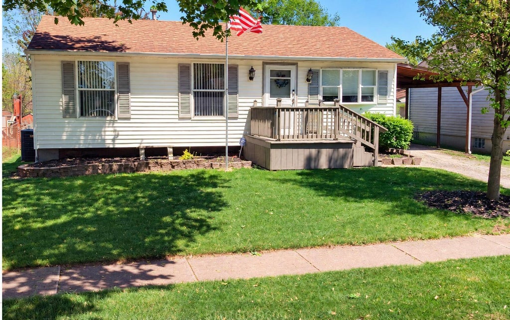Photo of 3696 Hollowcrest Avenue, Columbus, OH 43223 (MLS # 226040544)