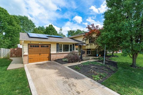 Photo of 2742 Denmark Road, Columbus, OH 43232 (MLS # 226014378)