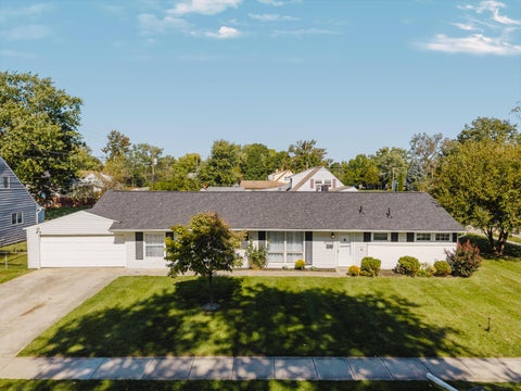 Homes For Sale - 3004 Wendy Lane<br/> Grove City, OH 43123