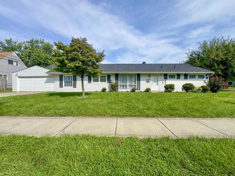 Photo of 3004 Wendy Lane, Grove City, OH 43123 (MLS # 226037861)