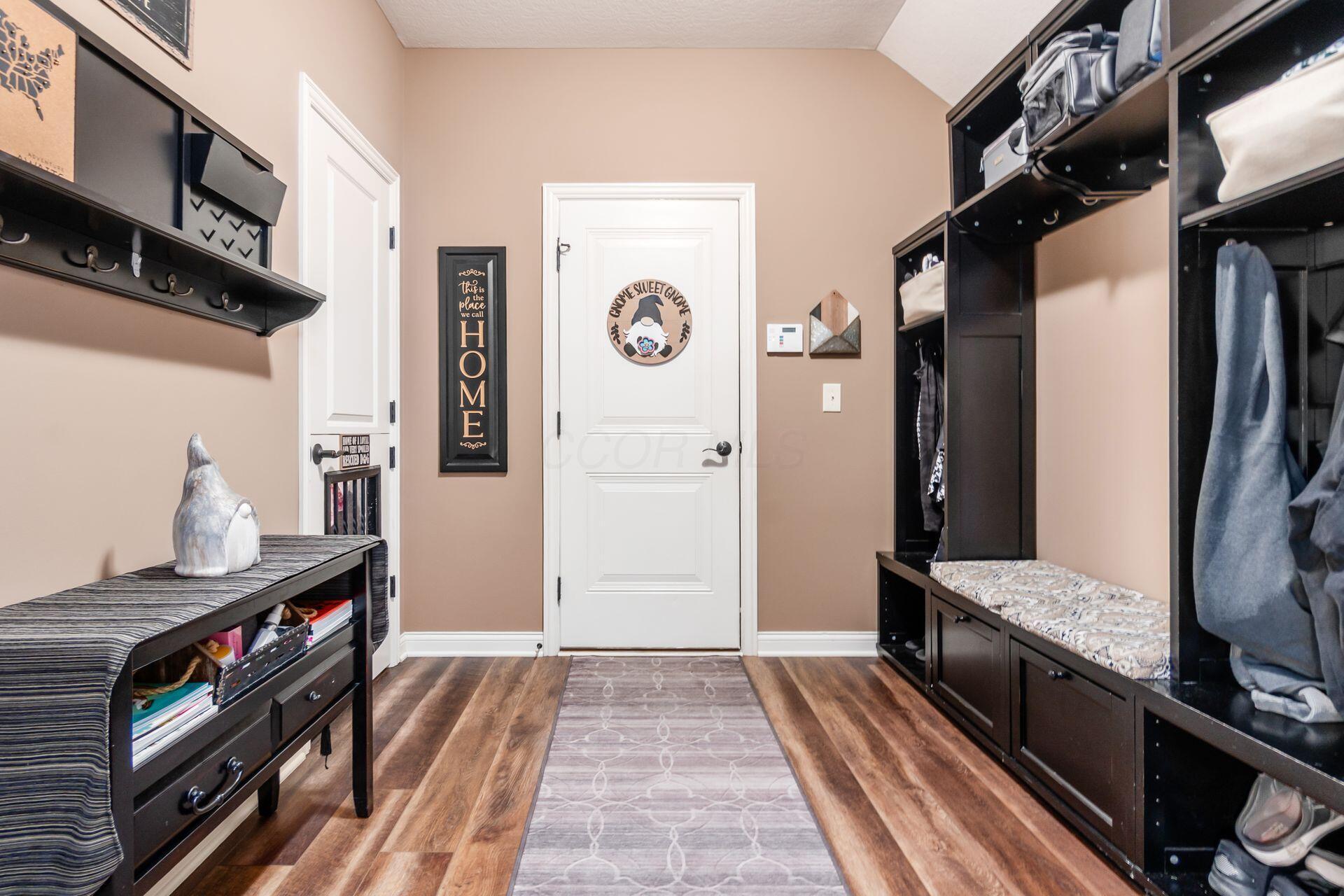 4453 Pleasant View Loop