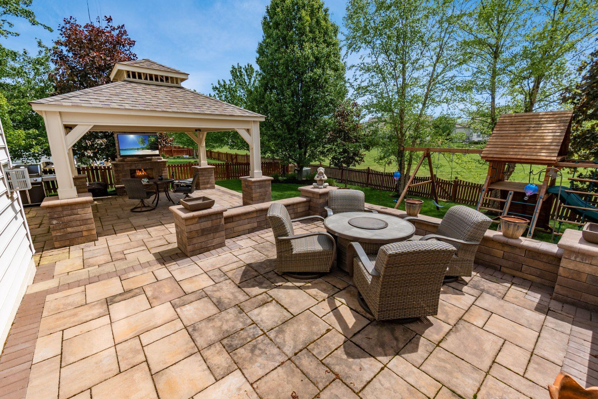 4453 Pleasant View Loop