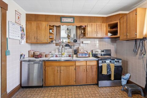 Tiny photo for 113 N Oakland Avenue 49 #49, Washington Court House, OH 43160 (MLS # 226001827)