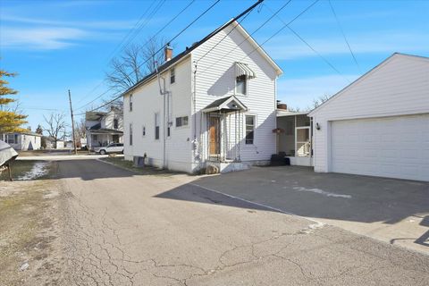 Tiny photo for 113 N Oakland Avenue 49 #49, Washington Court House, OH 43160 (MLS # 226001827)