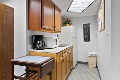 Tiny photo for 3941 Karl Road 326 #326, Columbus, OH 43224 (MLS # 226003224)