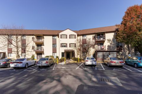 Tiny photo for 3941 Karl Road 326 #326, Columbus, OH 43224 (MLS # 226003224)