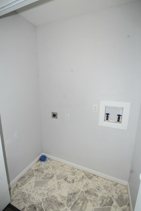 Tiny photo for 4106 Cherry Orchard Lane, Columbus, OH 43230 (MLS # 226000180)