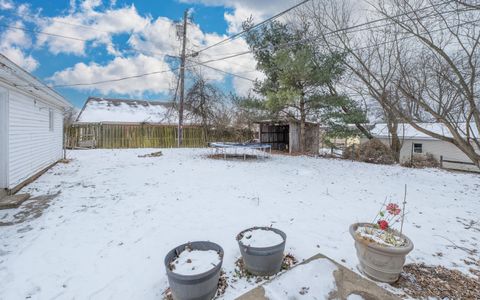 Tiny photo for 10 Buena Vista Avenue, Mount Vernon, OH 43050 (MLS # 226002374)