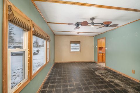 Tiny photo for 10 Buena Vista Avenue, Mount Vernon, OH 43050 (MLS # 226002374)